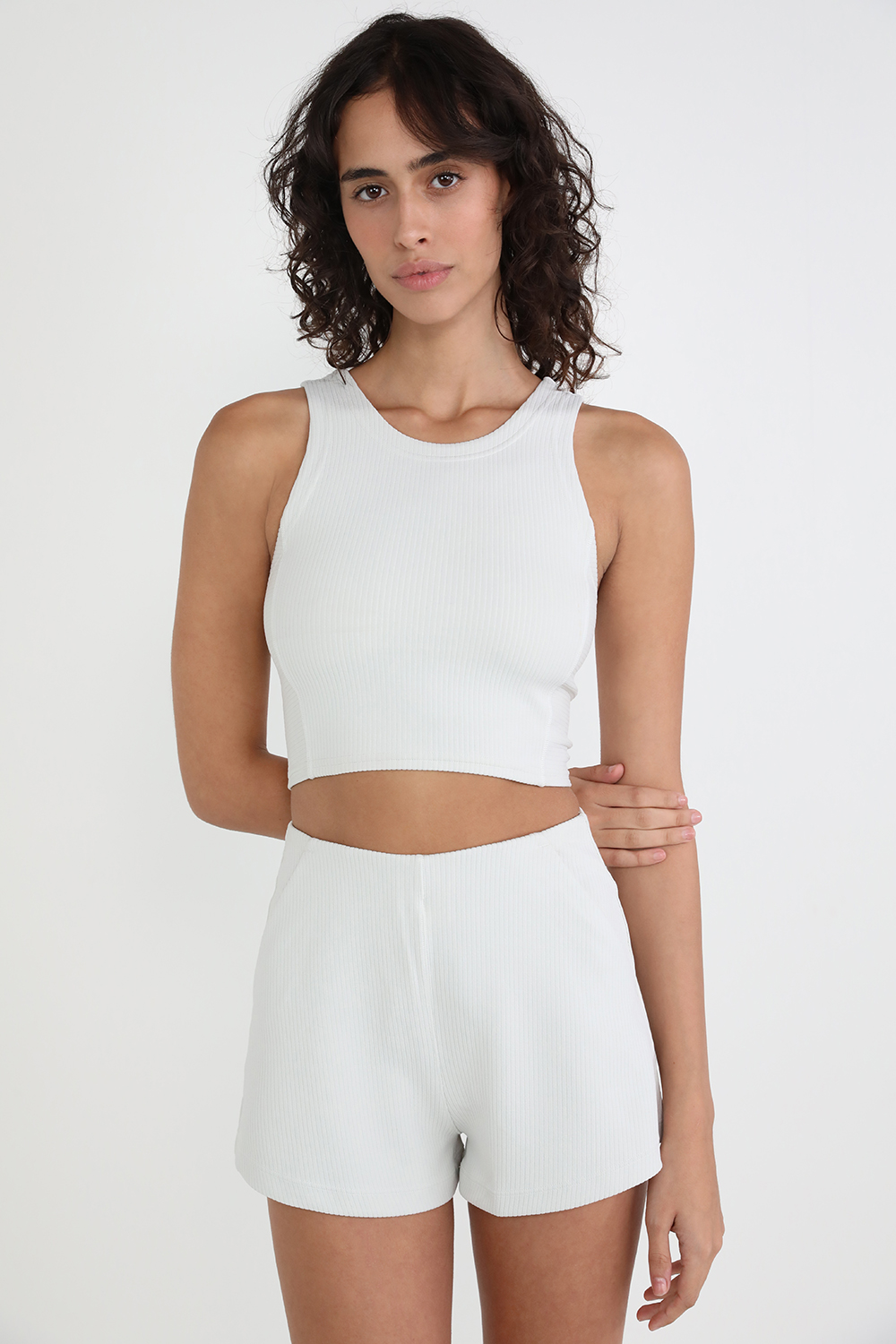 תמונת דוגמן קידמית של Ribbed Softstreme Cropped Tank Top