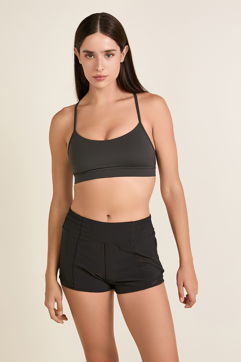 תמונת דוגמן קידמית של Flow Y Bra Nulu LULULEMON