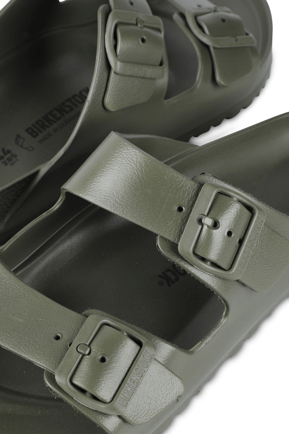 תמונת תקריב של כפכפי אריזונה מגומי BIRKENSTOCK