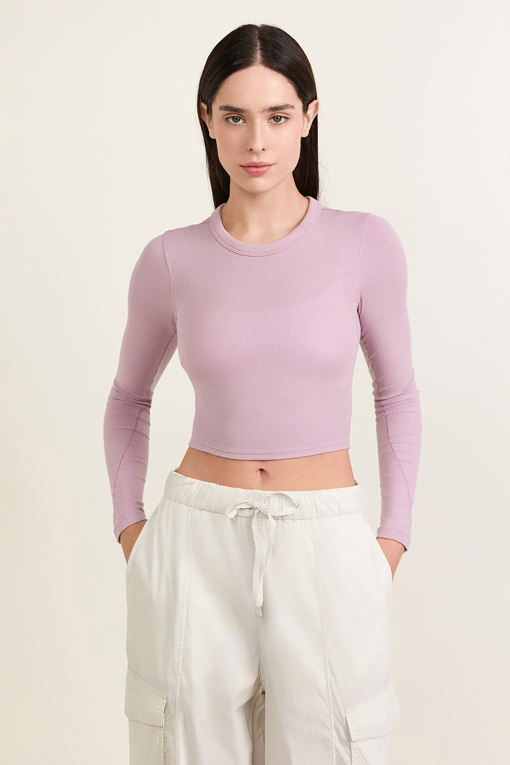 תמונת דוגמן קידמית של Hold Tight Straight-Hem Cropped Long-Sleeve Shirt LULULEMON