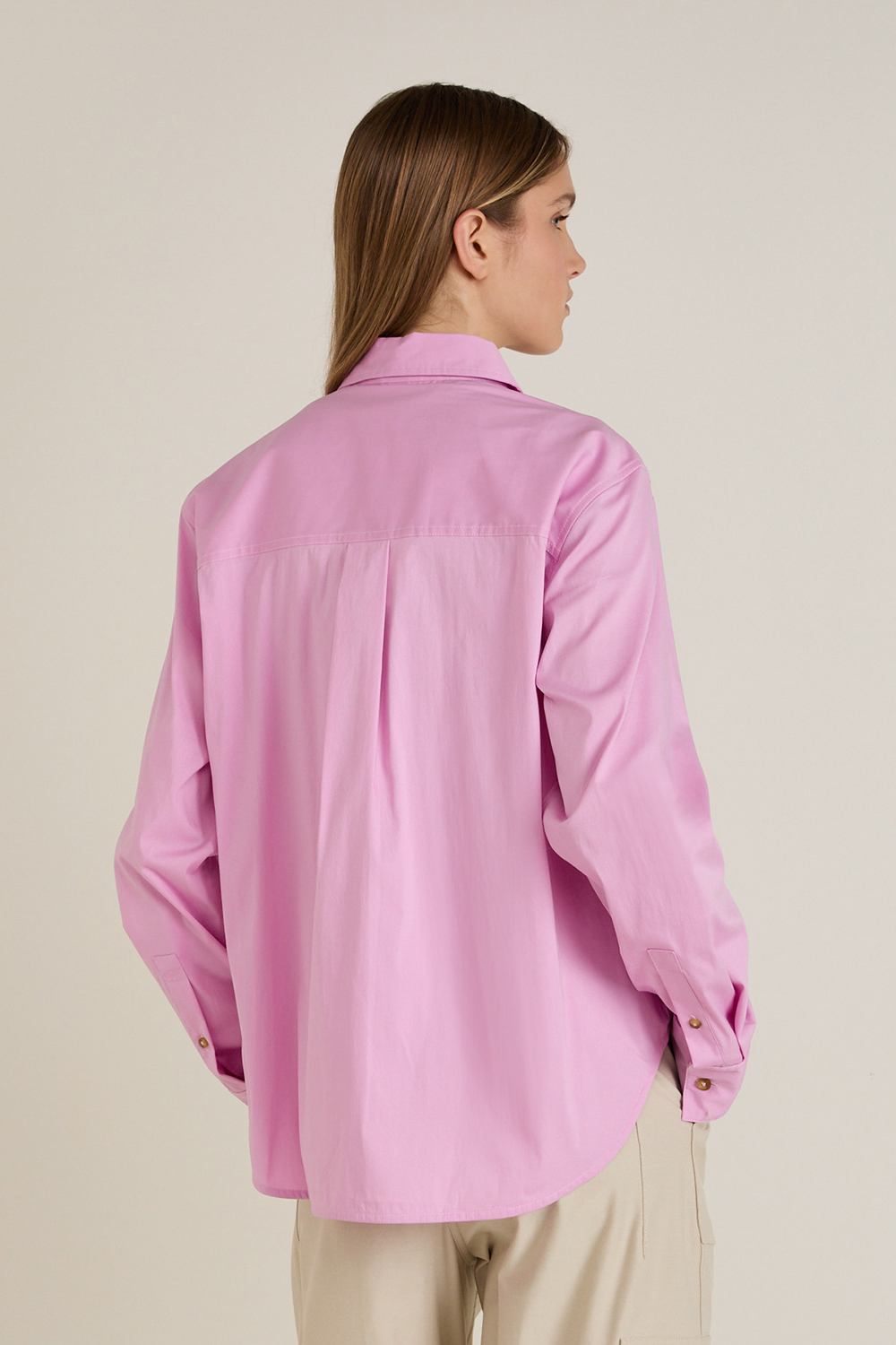 תמונת דוגמן אחורית של Cotton-Blend Poplin Button-Down Shirt LULULEMON