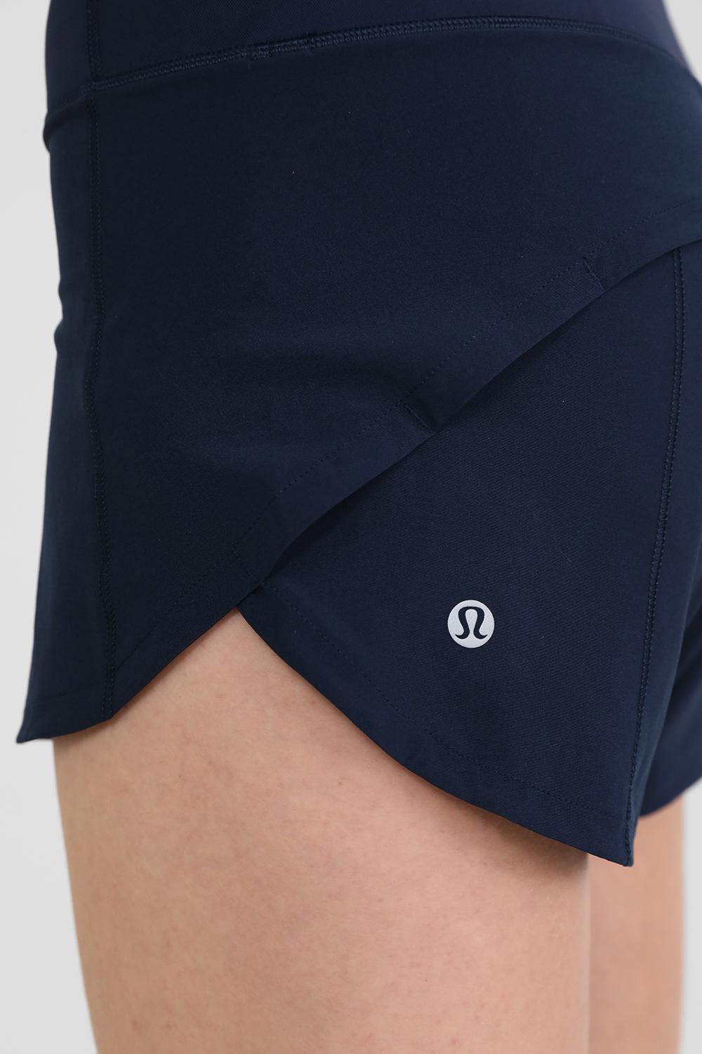 תמונת תקריב דוגמן של Speed Up Medium Rise Short 4" *Lind