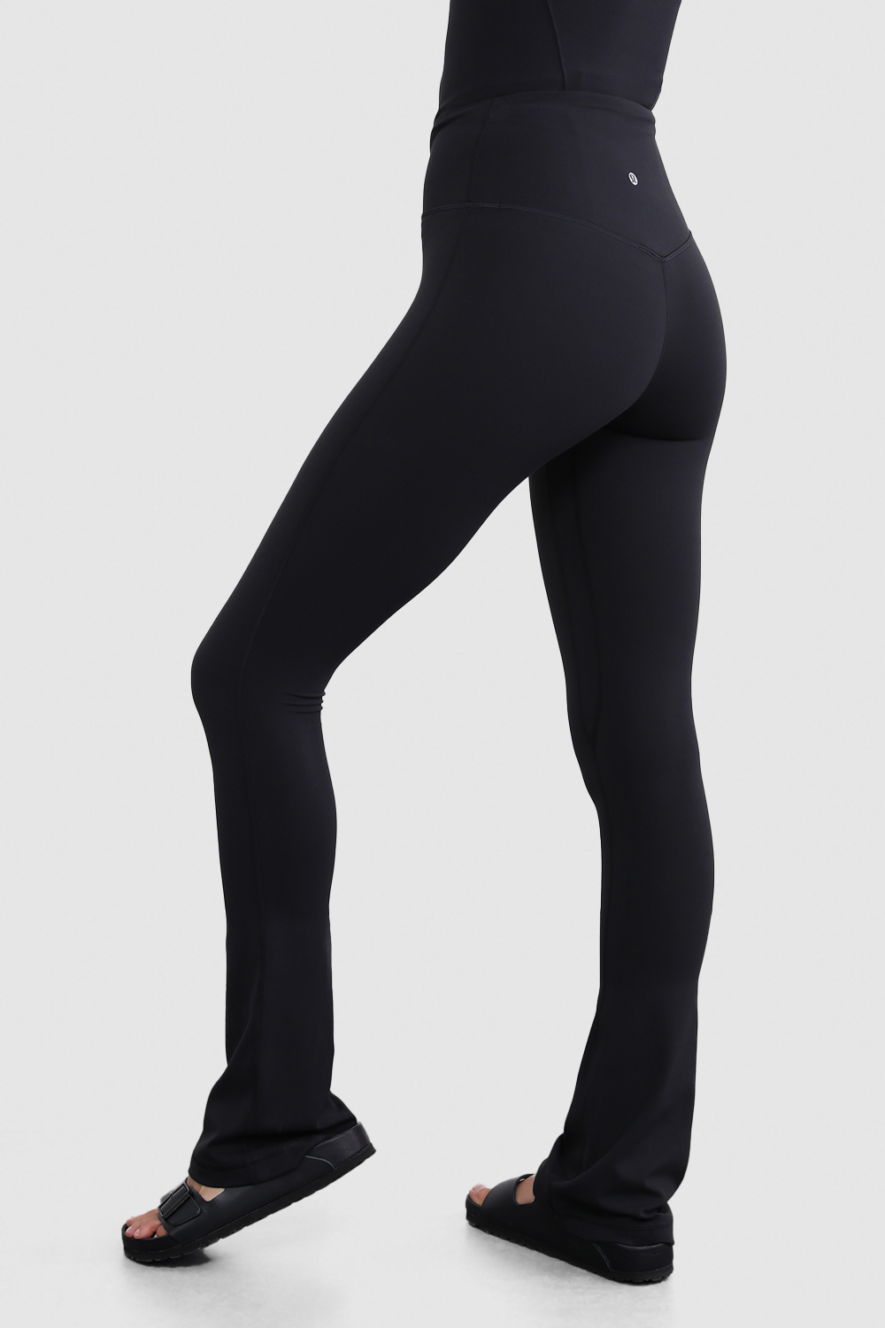 תמונת דוגמן אחורית של Align V Waist Flair Pant