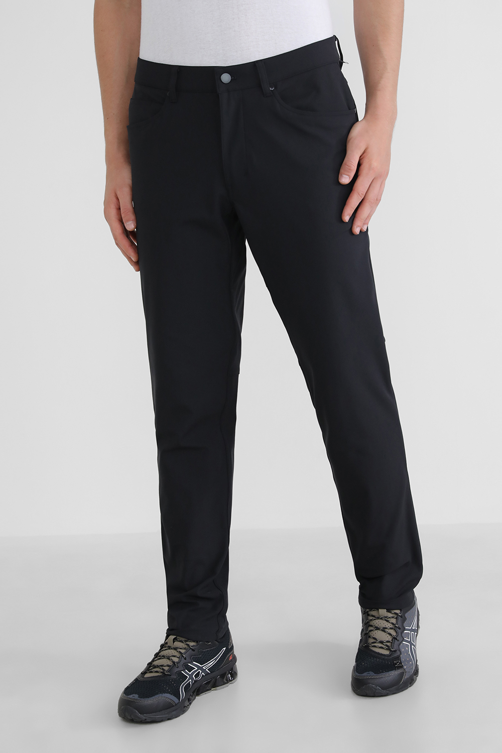 תמונת דוגמן קידמית של ABC Pant Classic 32"L