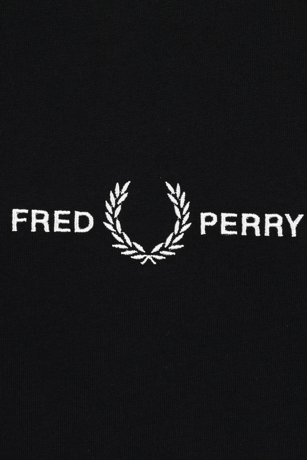 תמונה אחורית של חולצת טי FRED PERRY