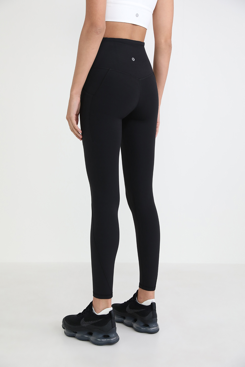 תמונת דוגמן אחורית של Align™Pant 25" *Pockets LULULEMON
