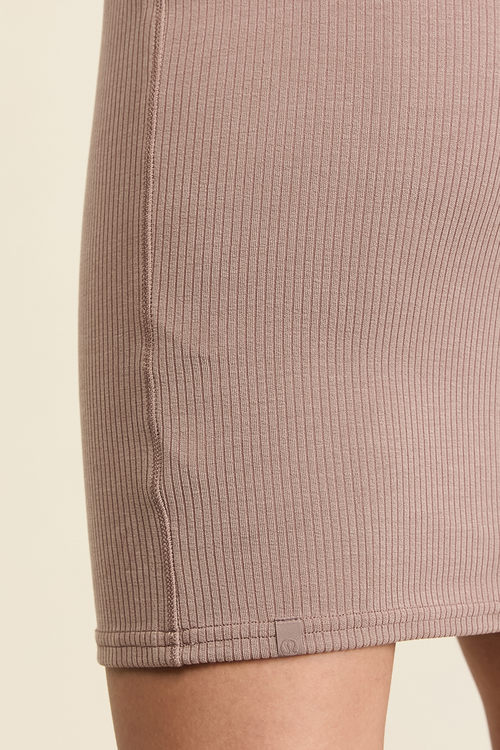 תמונת תקריב דוגמן של Ribbed Softstreme Slim-Fit Tank Dress