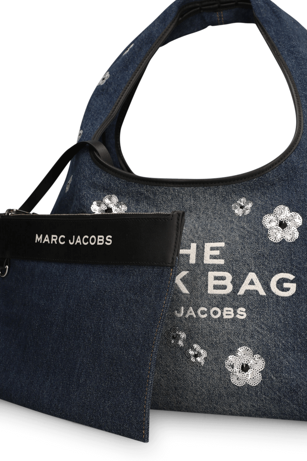 תמונת תקריב של תיק MARC JACOBS