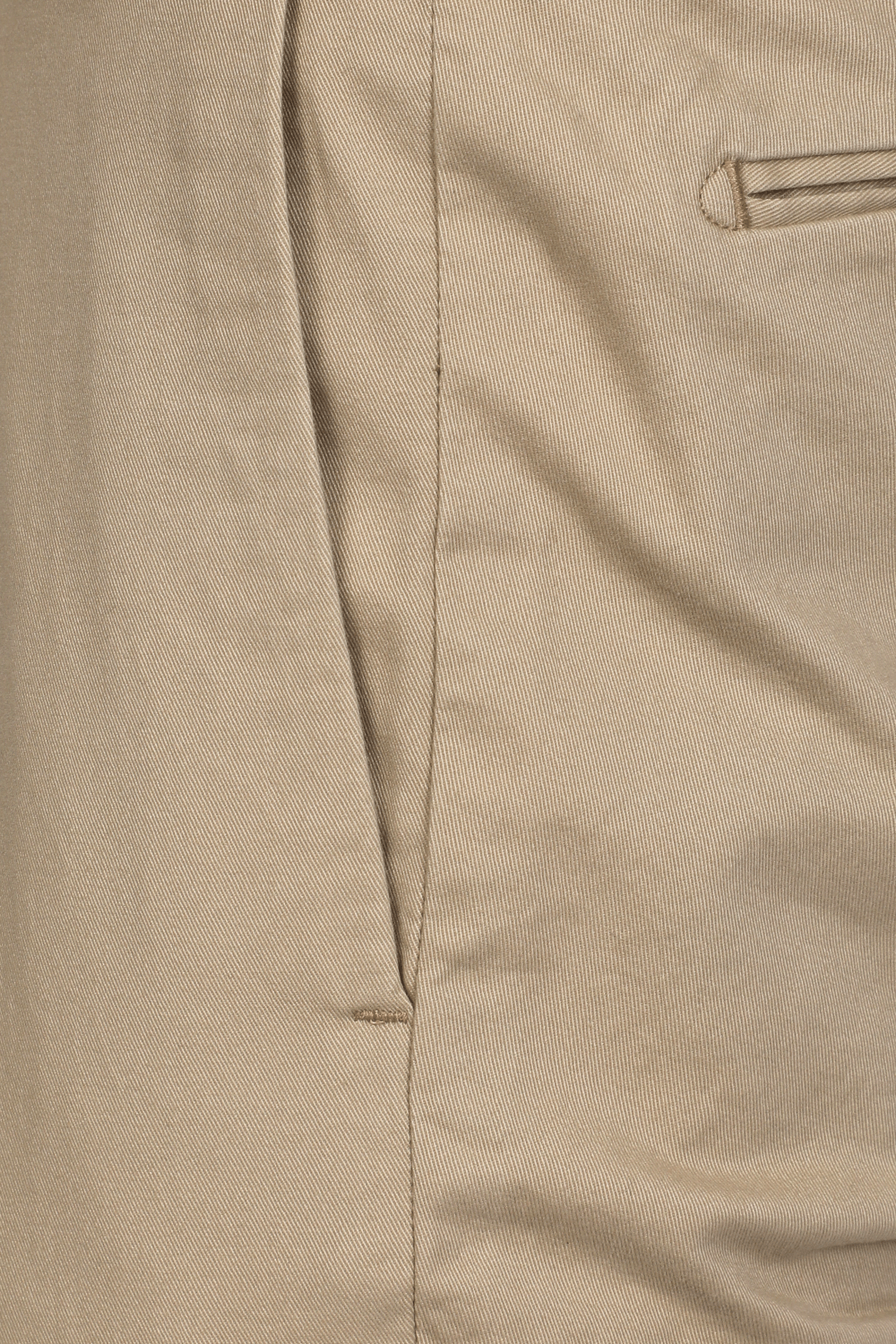 תמונה אחורית של מכנסיים ארוכים בגזרת סלים POLO RALPH LAUREN