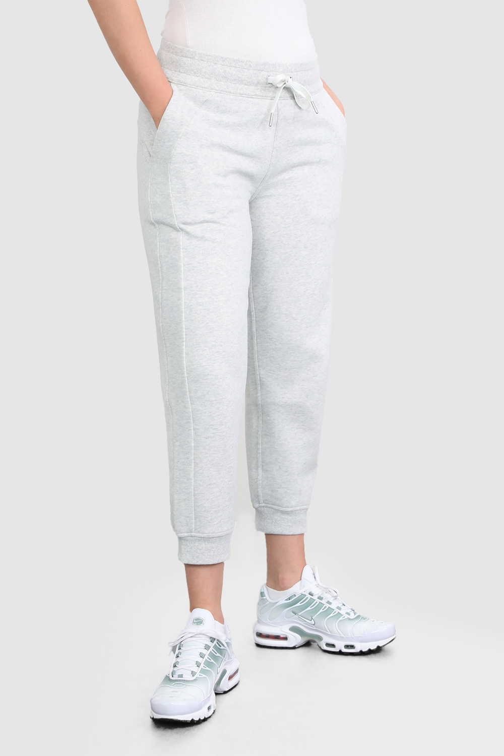 תמונת דוגמן קידמית של Scuba Hr Jogger Crop