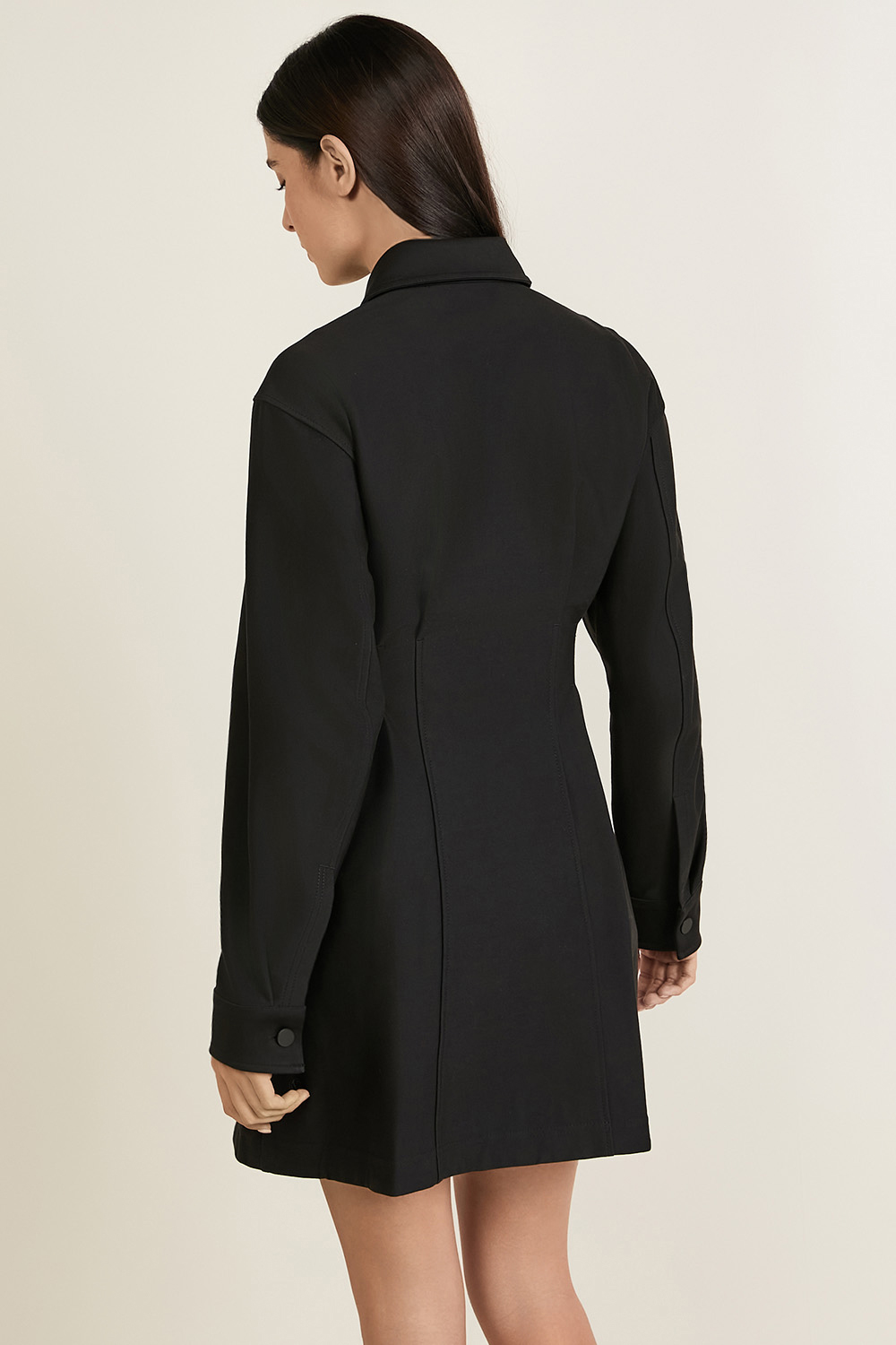 תמונת דוגמן אחורית של Utility Shirt Dress LULULEMON