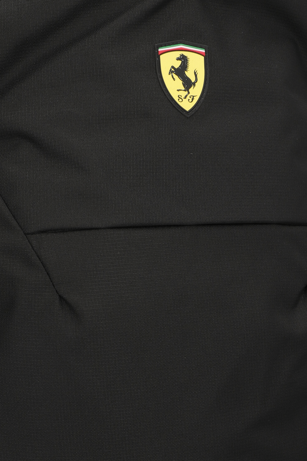 תמונת תקריב של פומה X סקודריה פרארי תיק גב PUMA