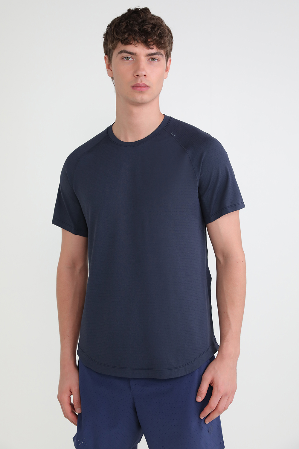 תמונת דוגמן קידמית של License to Train Short Sleeve