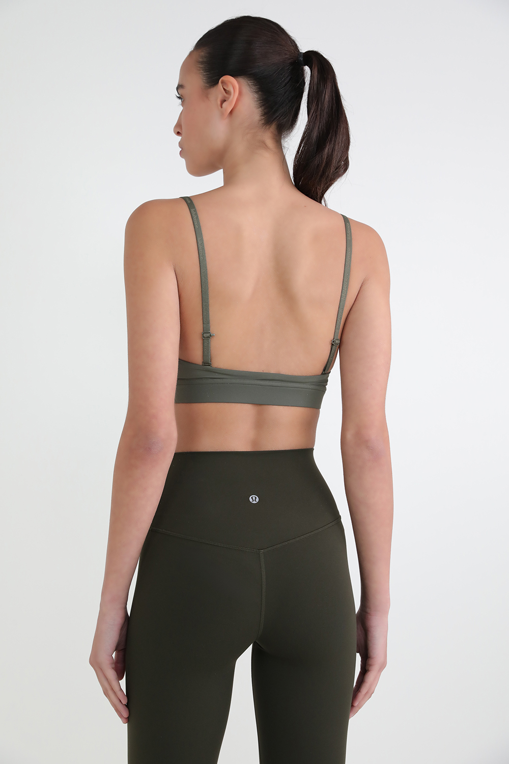 תמונת דוגמן אחורית של License to Train Triangle Bra, A/B LULULEMON