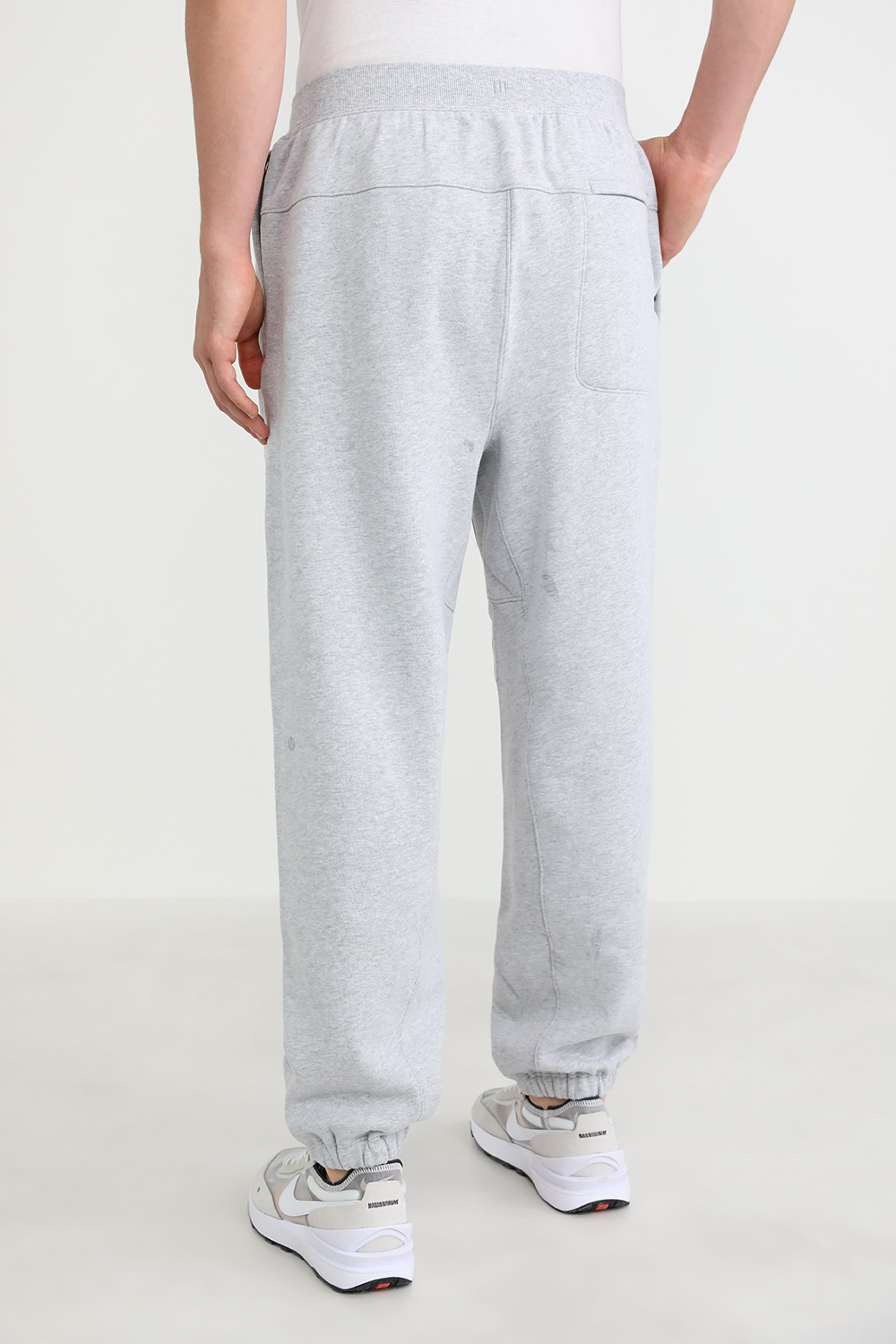 תמונת דוגמן אחורית של Steady State Jogger