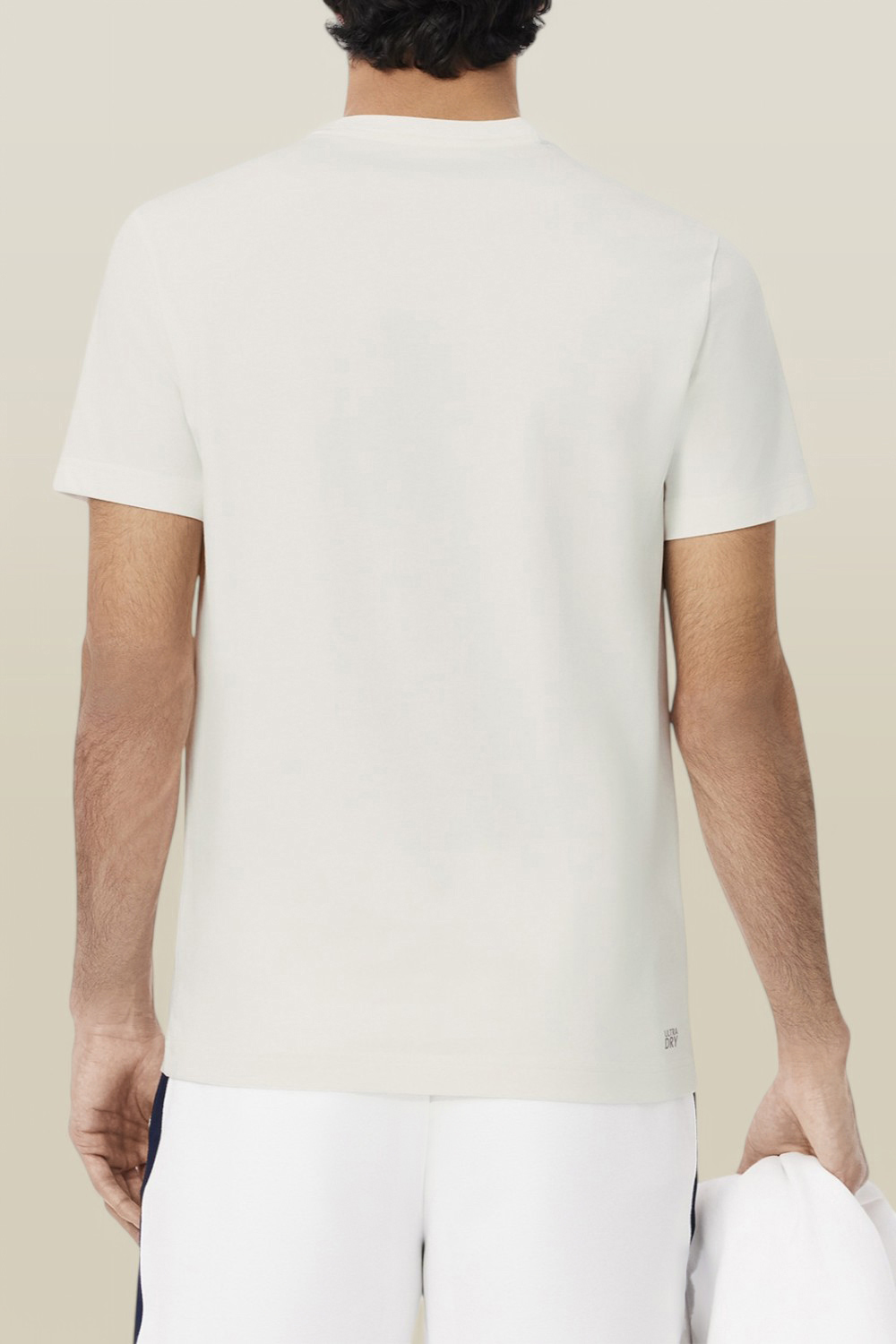 תמונת דוגמן אחורית של חולצת טי רנה לקוסט LACOSTE