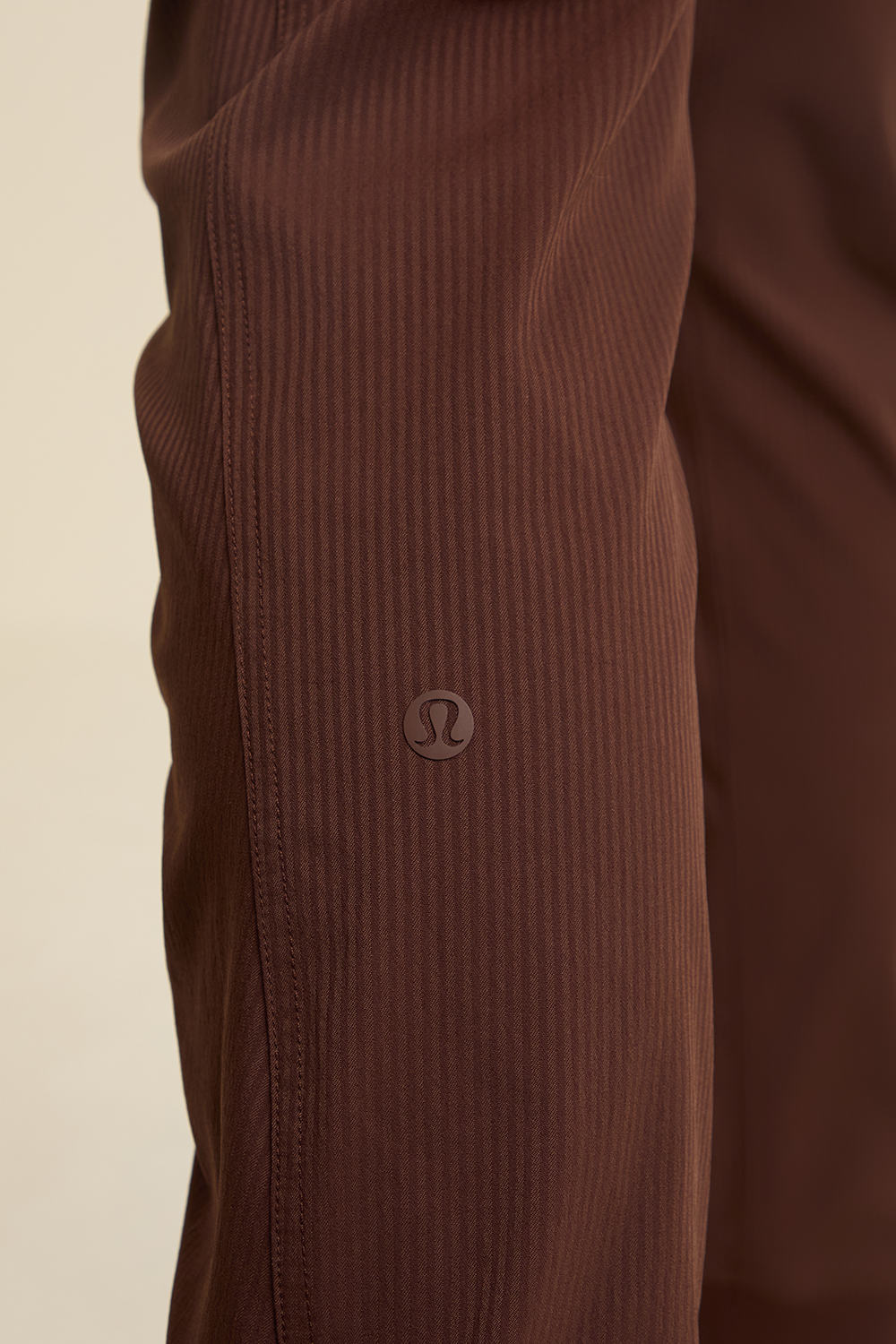 תמונת תקריב דוגמן של Dance Studio Mid-Rise Jogger LULULEMON