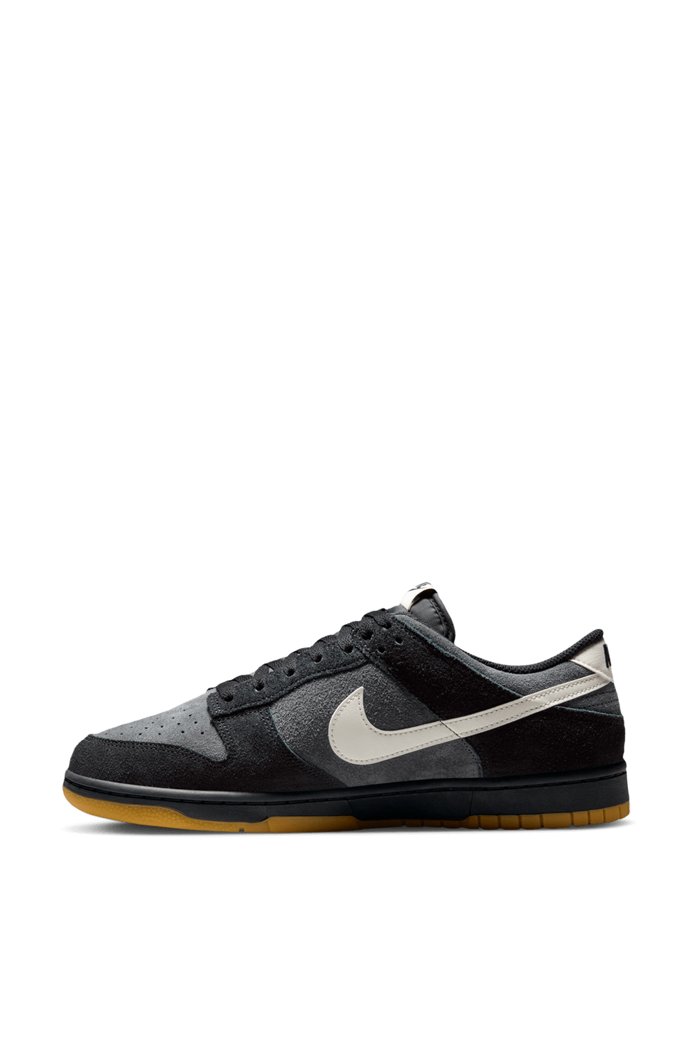 תמונה אחורית של נעלי סניקרס דאנק NIKE