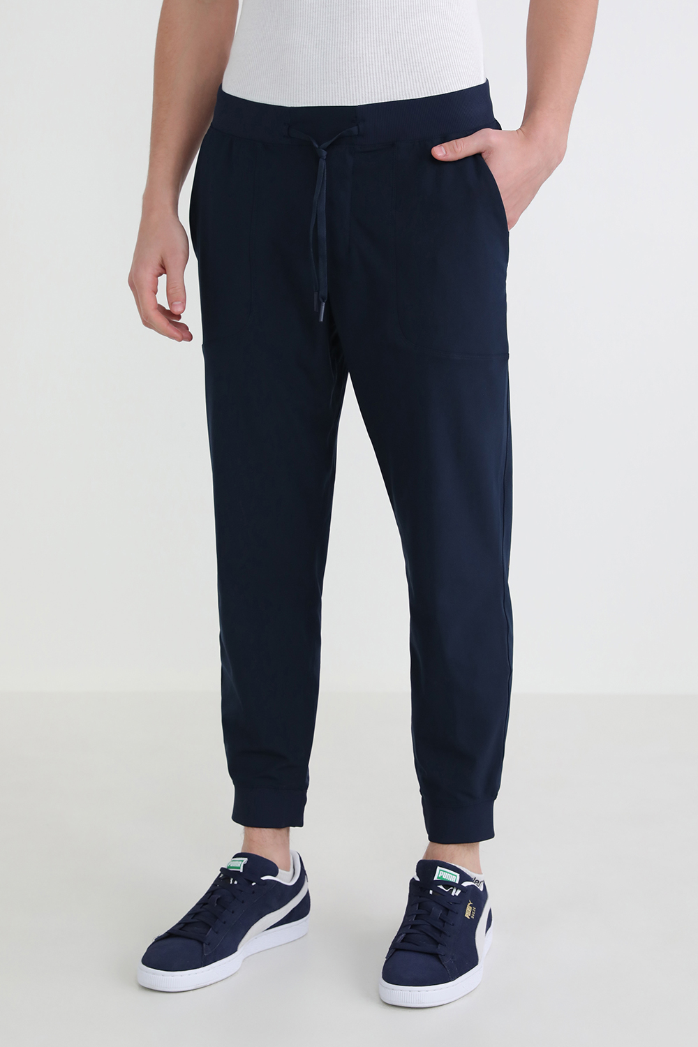 תמונת דוגמן קידמית של ABC Jogger Shorter