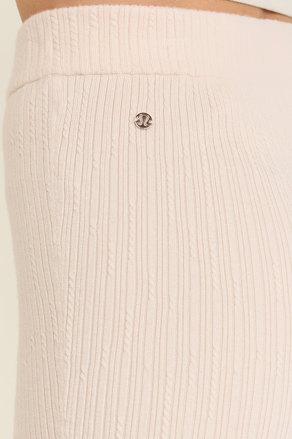 תמונת תקריב דוגמן של Ribbed Merino Wool-Blend Pant LULULEMON