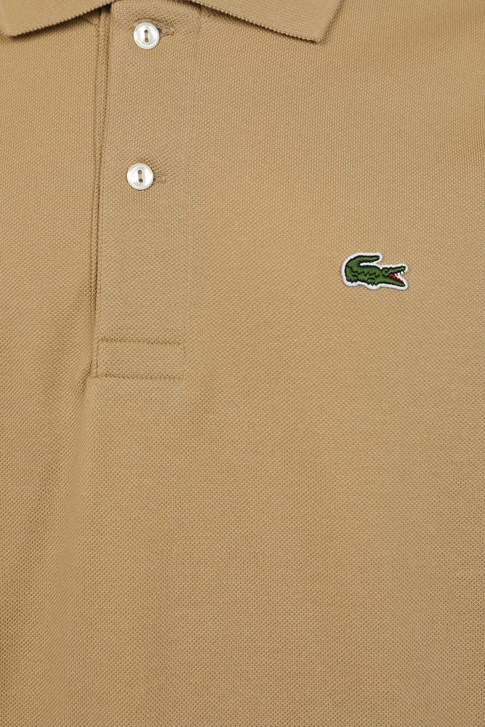תמונה אחורית של חולצת פולו עם לוגו LACOSTE