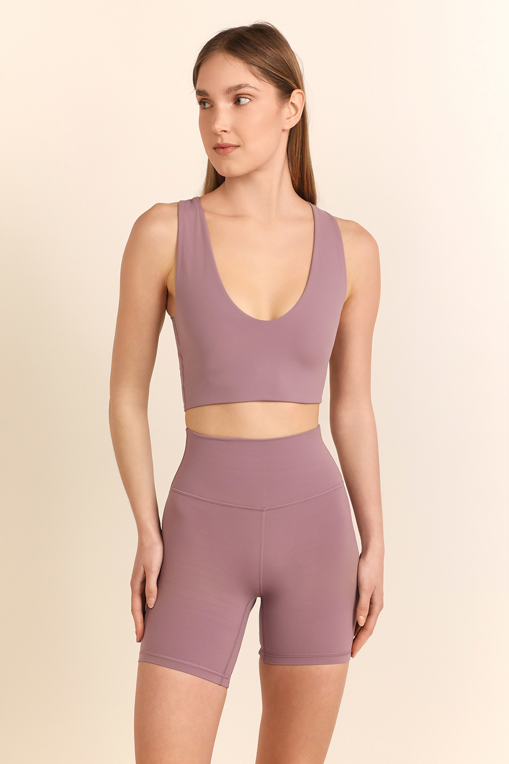 תמונת דוגמן קידמית של BEND THIS SCOOP AND CROSS BRA LULULEMON