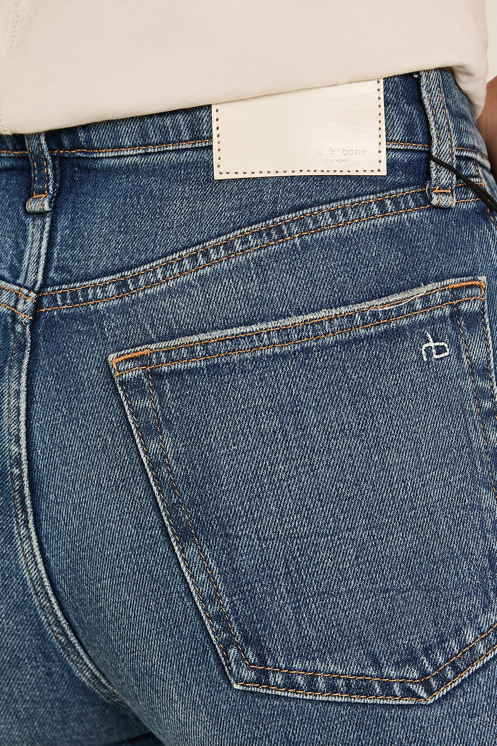 תמונת תקריב דוגמן של ג'ינס הארלו RAG & BONE