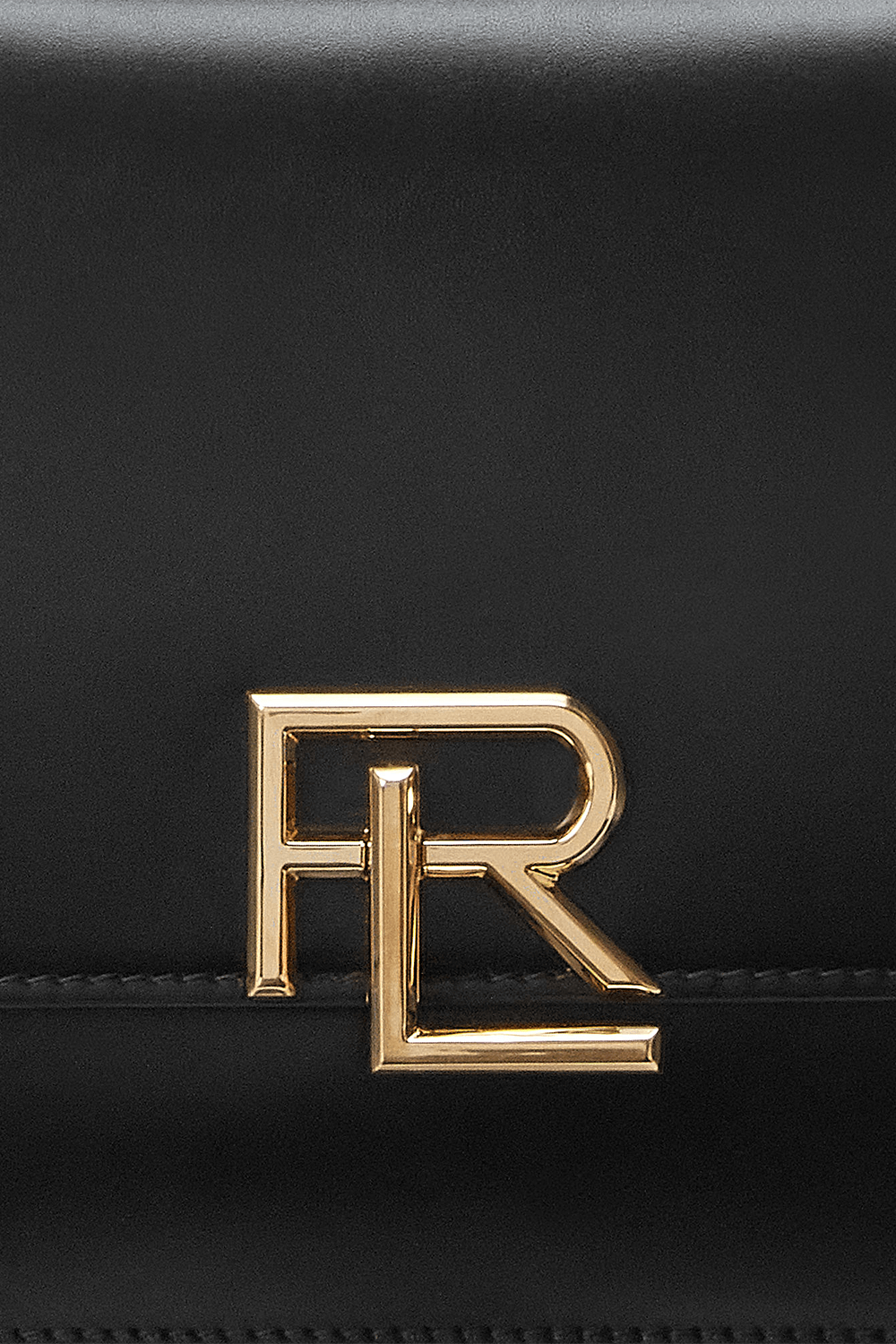 תמונת תקריב של תיק קרוסבודי RALPH LAUREN