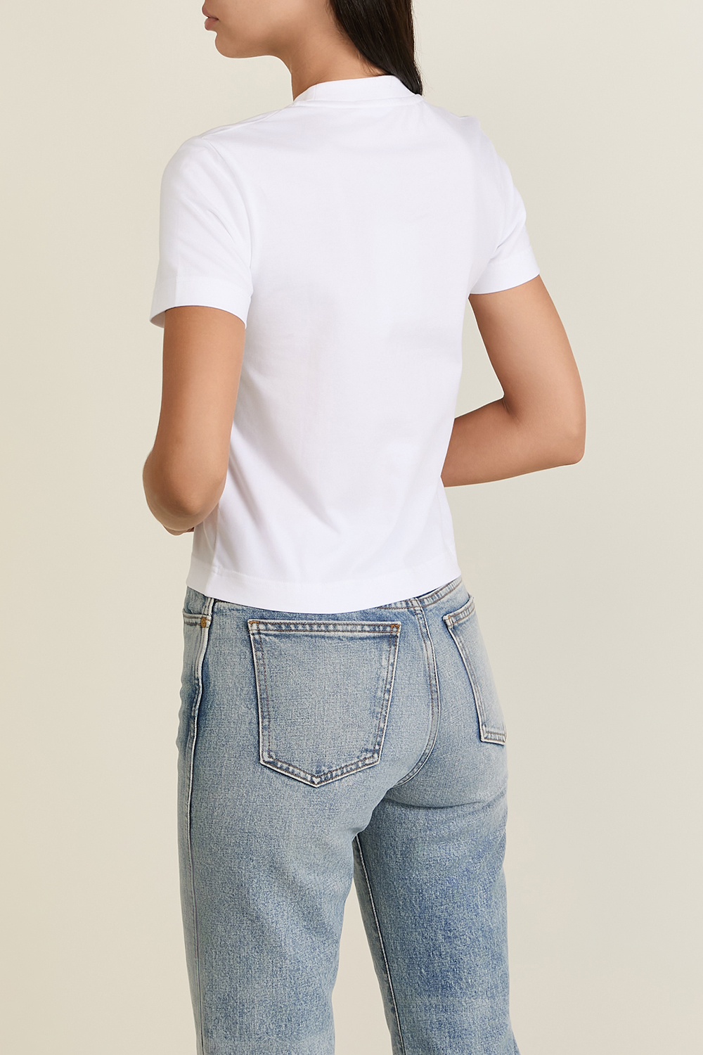תמונת דוגמן אחורית של חולצת טי JACQUEMUS