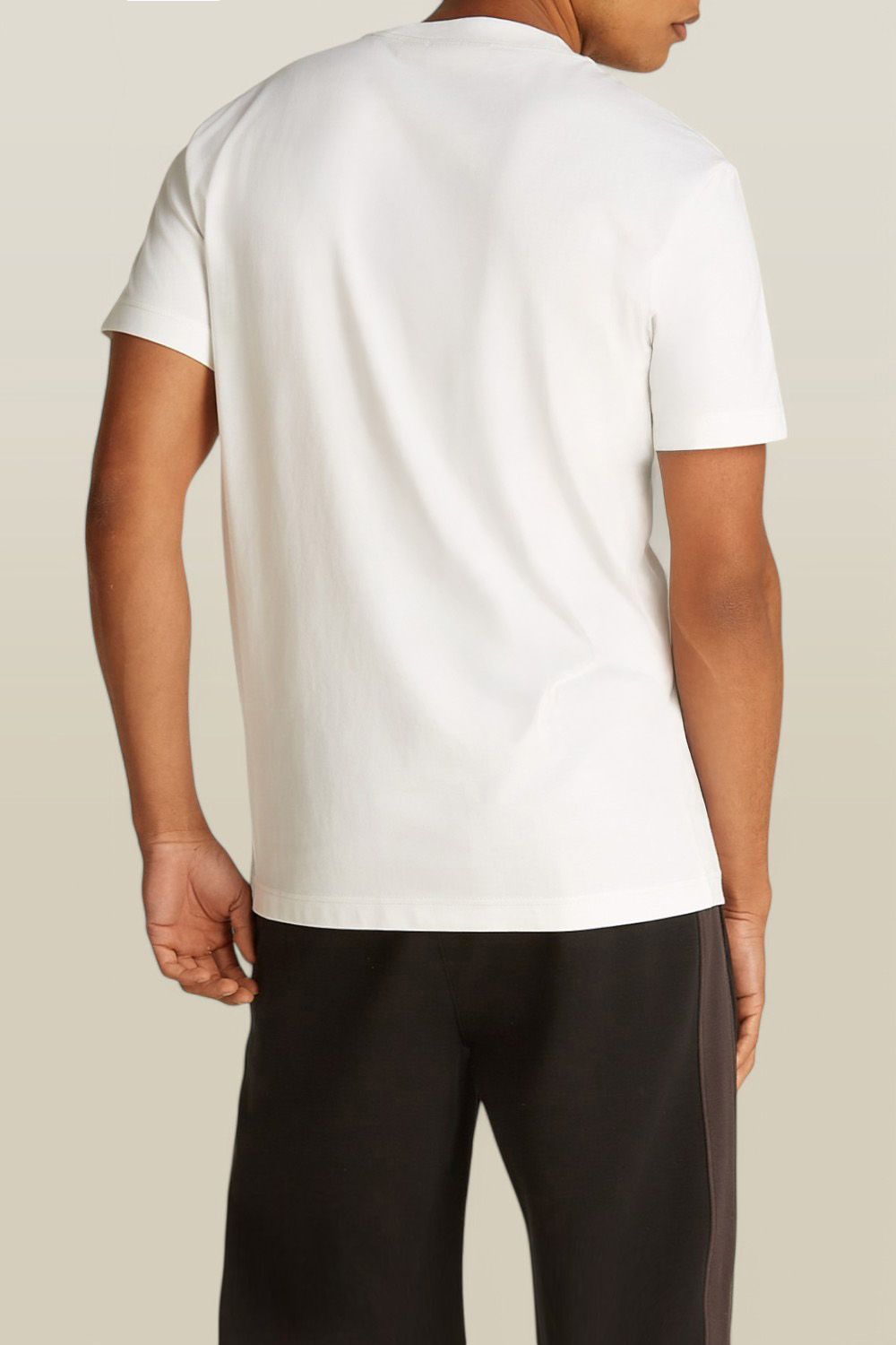 תמונת דוגמן אחורית של חולצת טי CALVIN KLEIN
