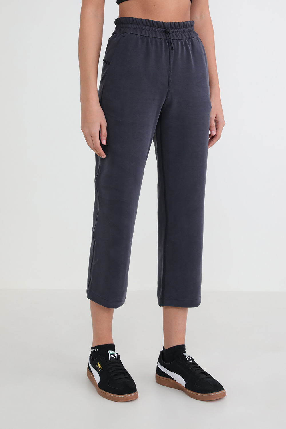 תמונת דוגמן קידמית של Softstreme HR Straight Leg Crop 24
