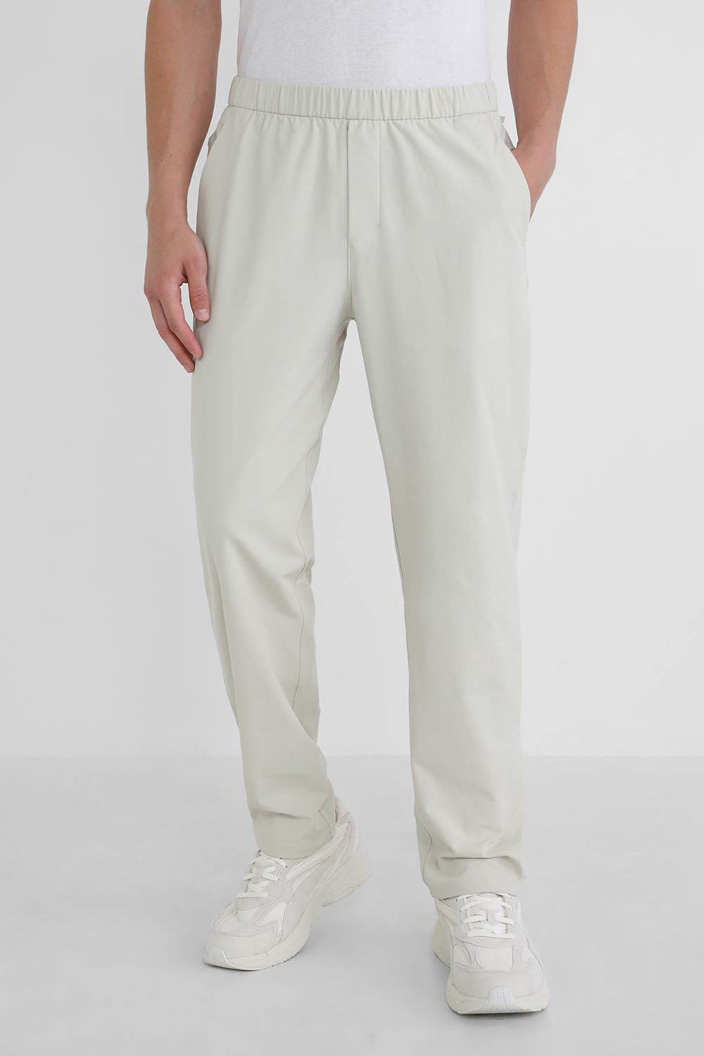 תמונת דוגמן קידמית של ABC Pull-On Pant LULULEMON