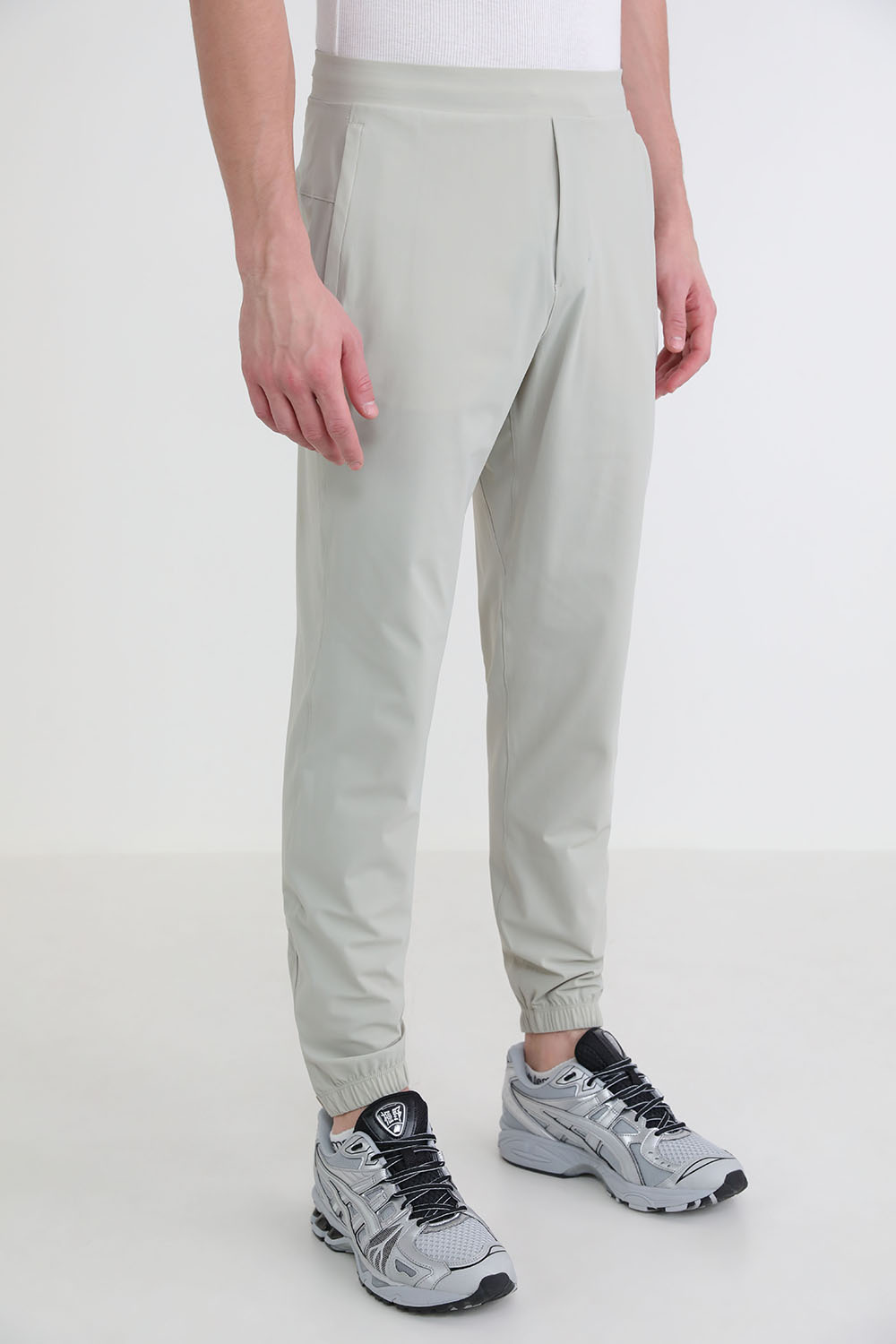 תמונת דוגמן קידמית של Surge Jogger