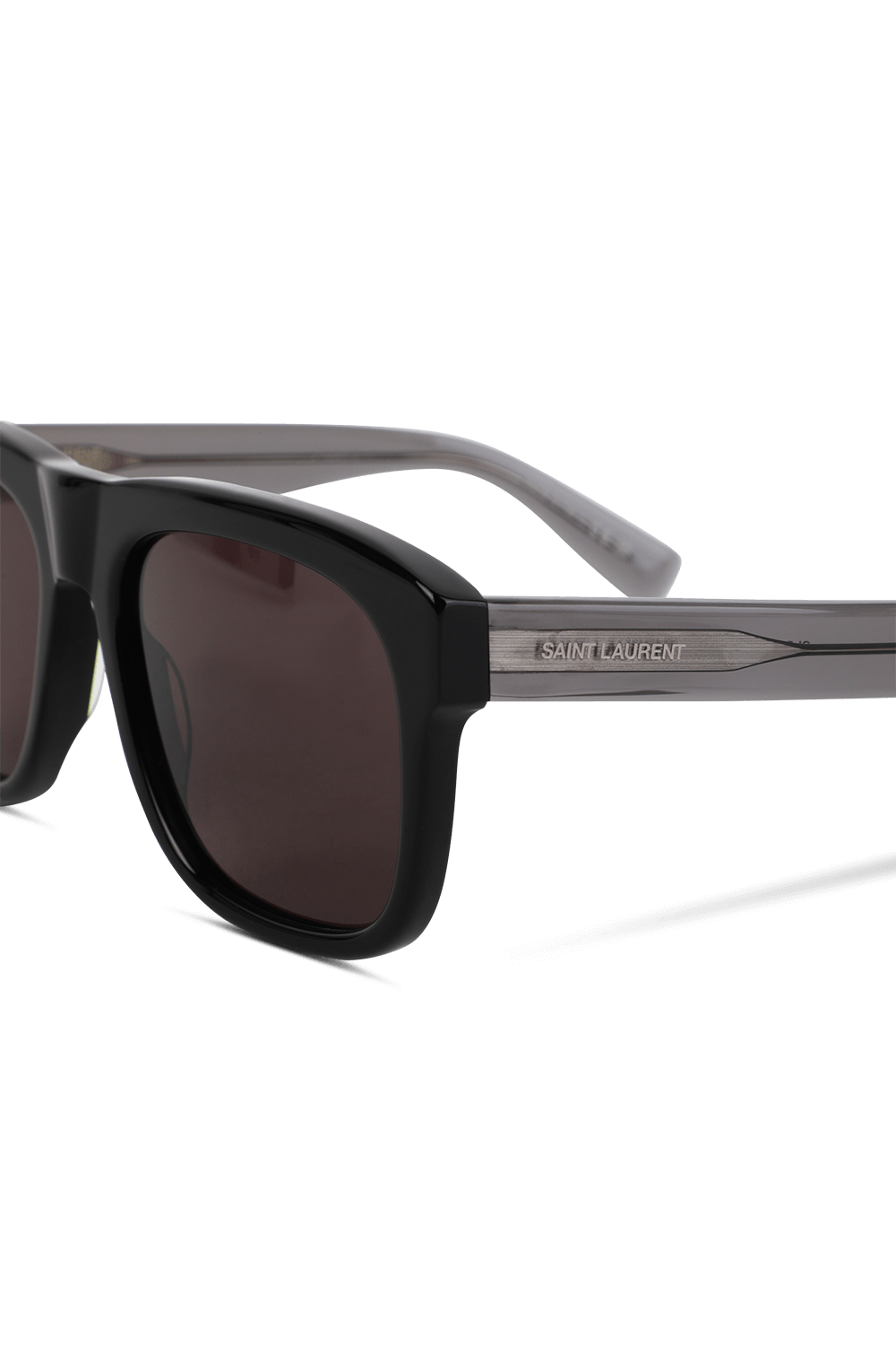 תמונת תקריב של משקפי שמש SAINT LAURENT