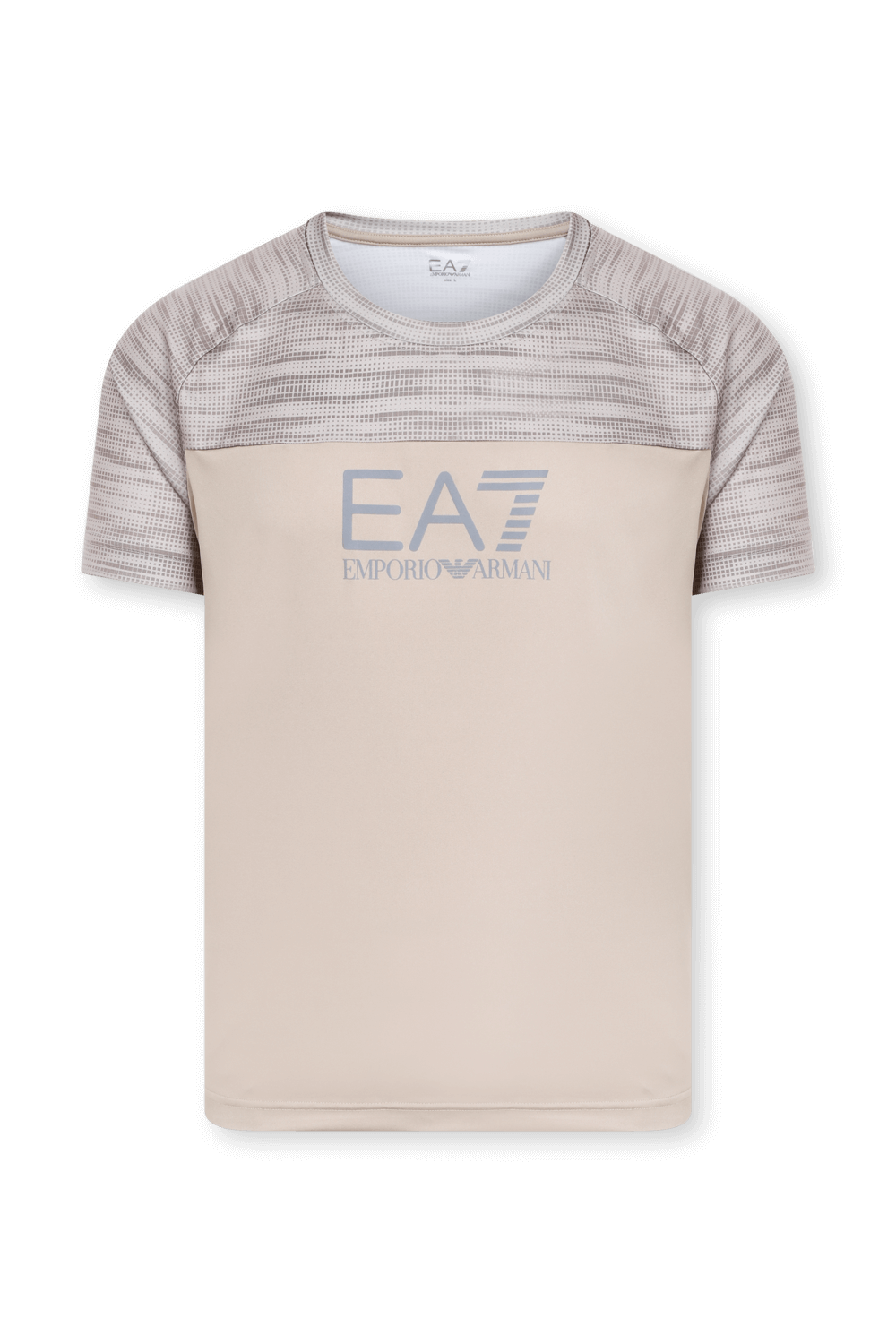 תמונה קידמית של חולצת לוגו טי EA7