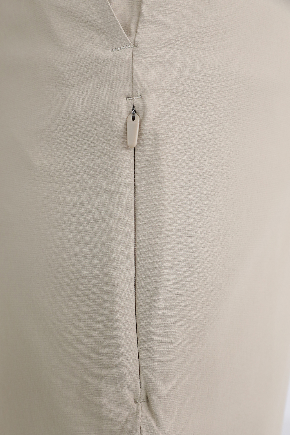תמונת תקריב דוגמן של Commission Golf Short 10