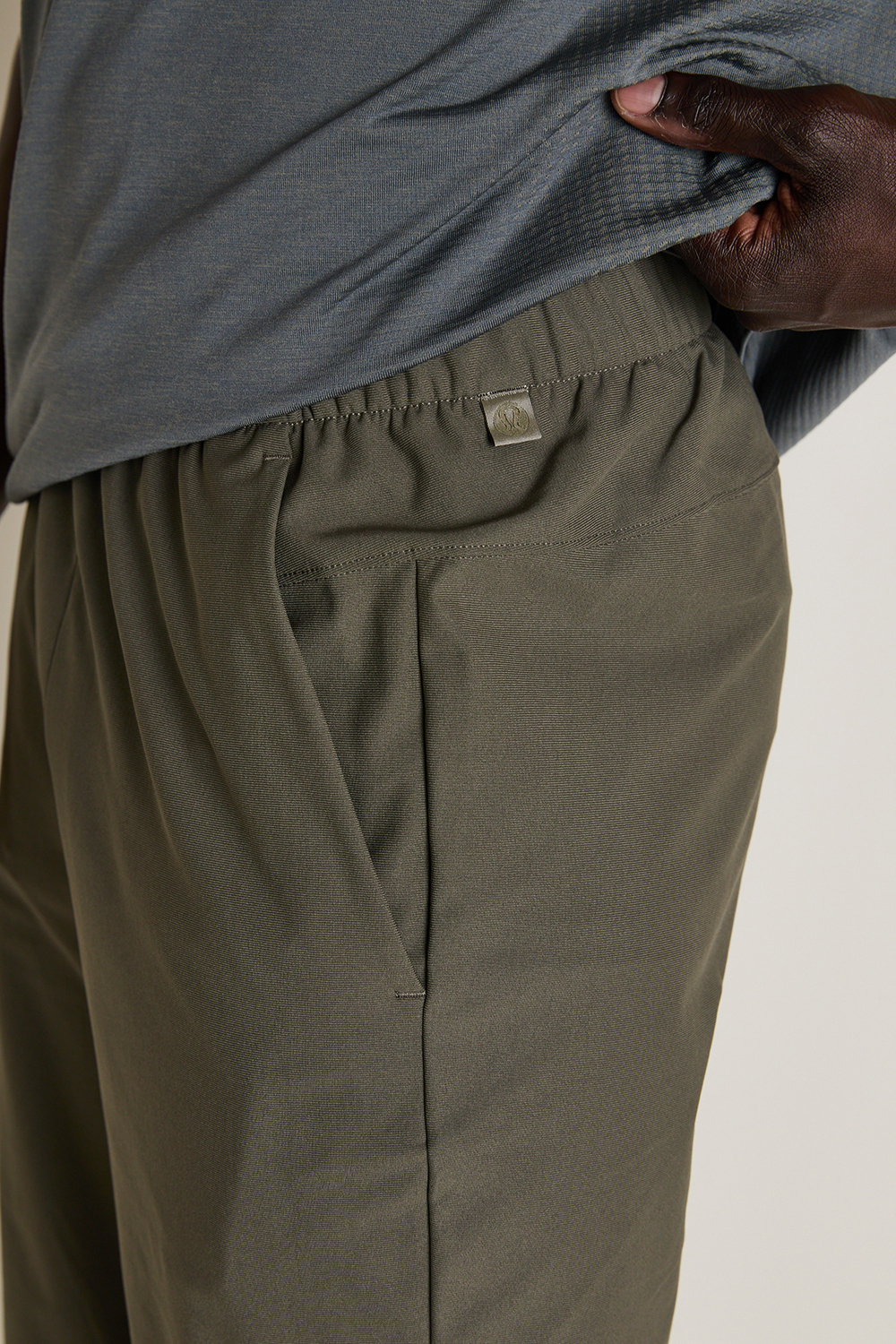 תמונת תקריב דוגמן של ABC Warpstreme™ Pull-On Pant