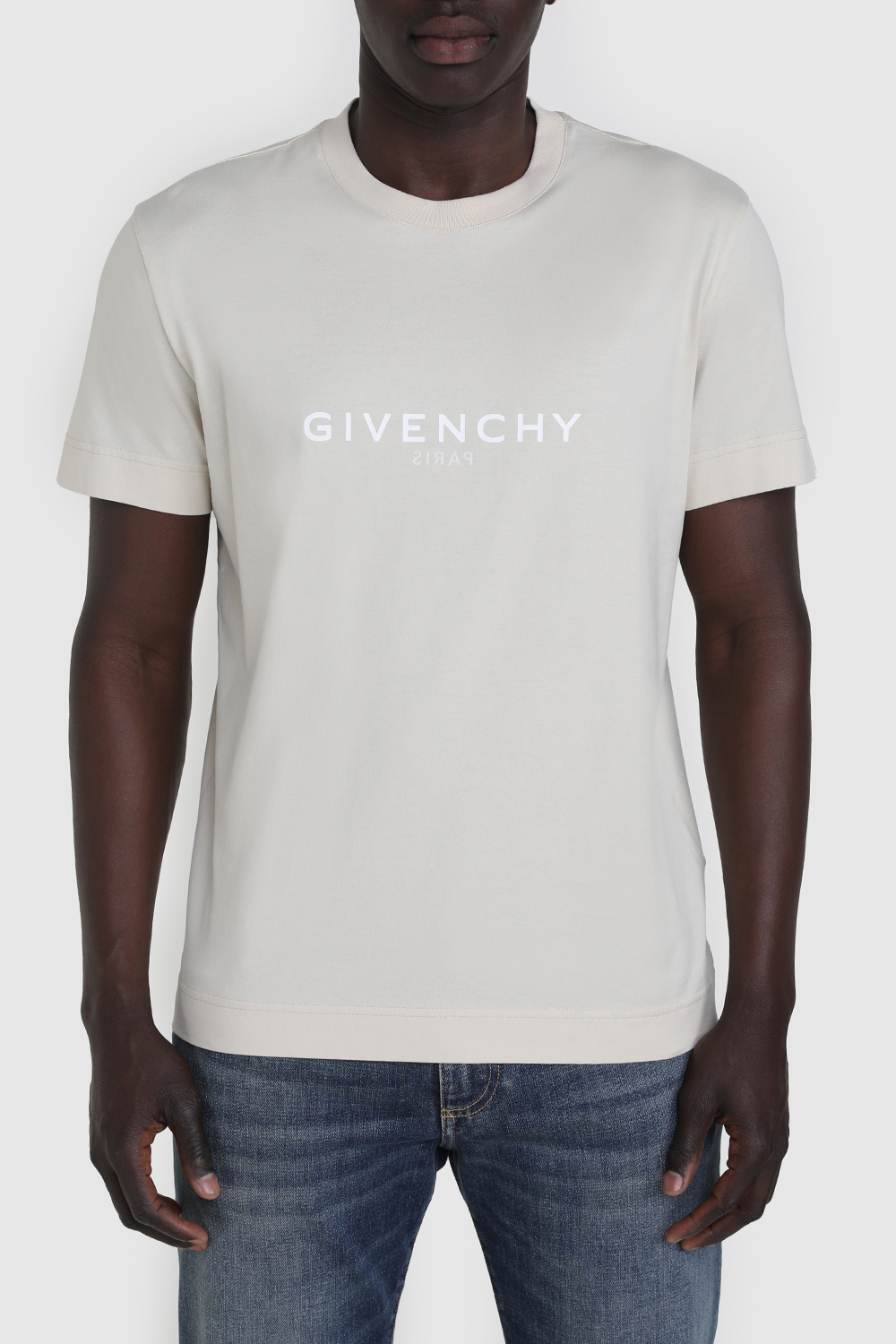 תמונת דוגמן קידמית של חולצת טי סלים GIVENCHY