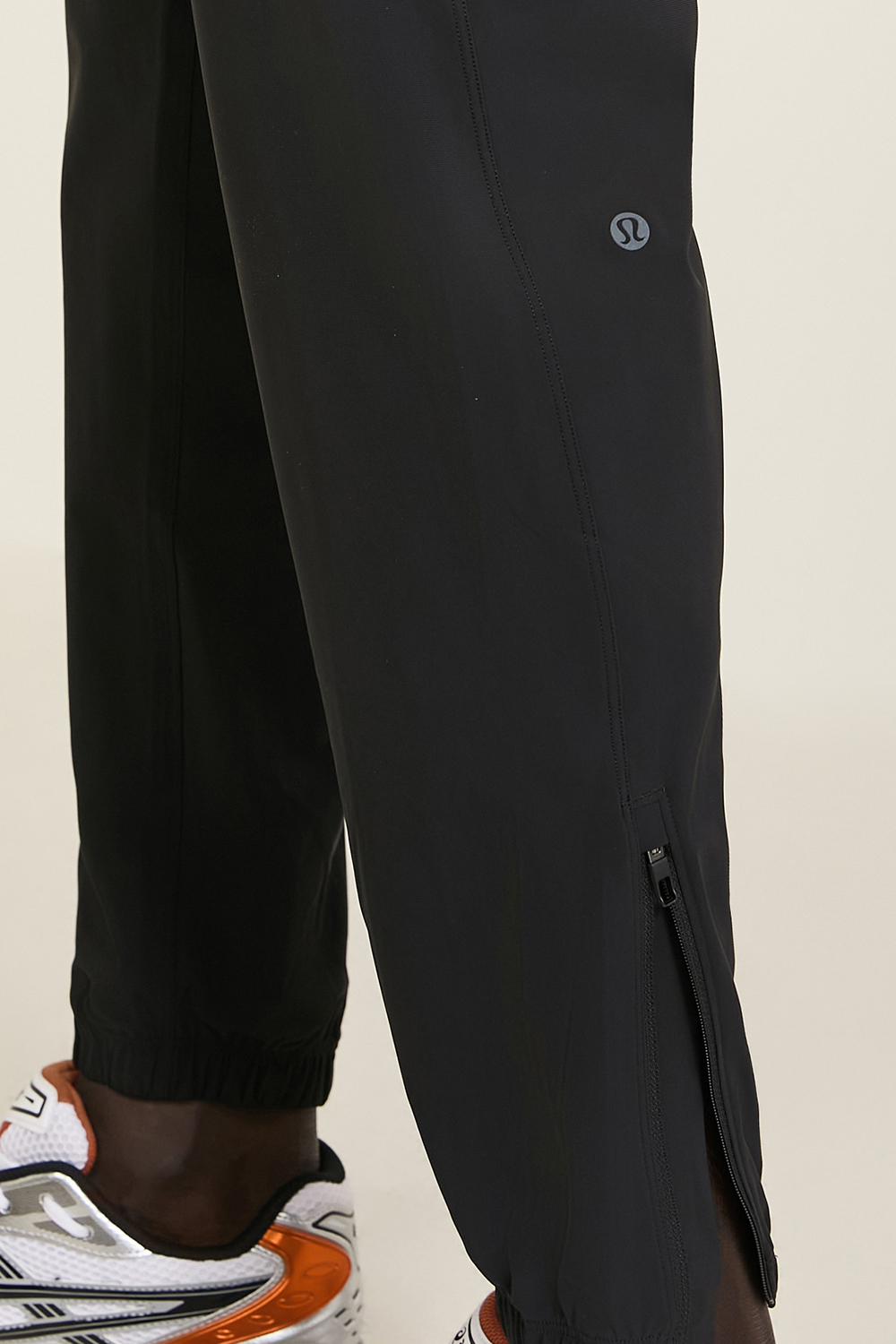 תמונת תקריב דוגמן של Pace Breaker Pant LULULEMON