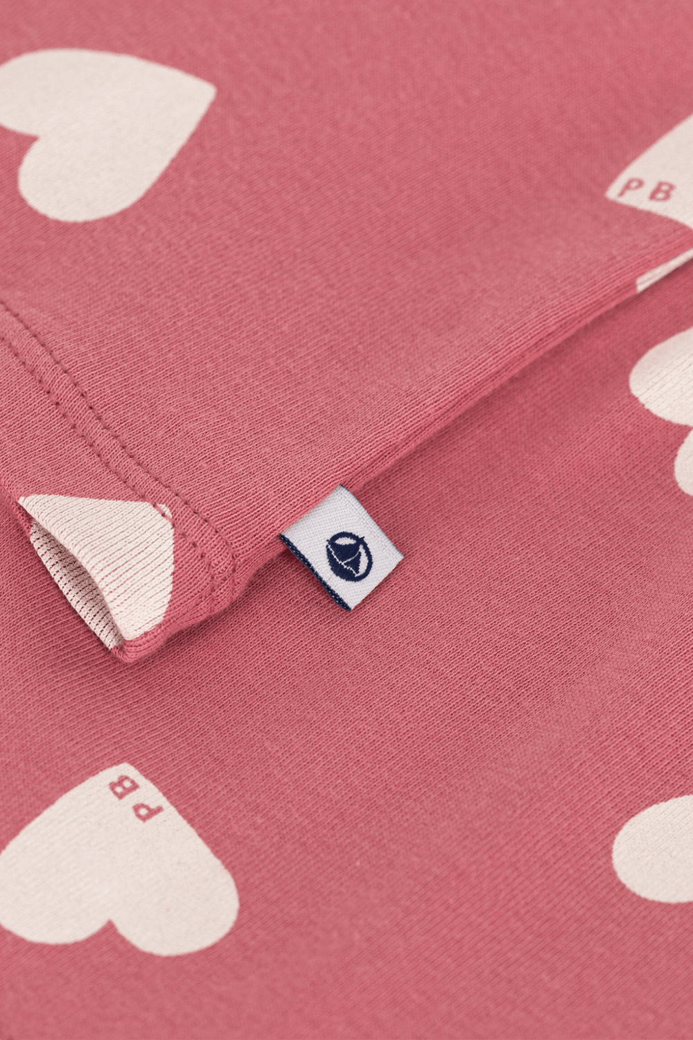 תמונת תקריב של פיג'מה PETIT BATEAU