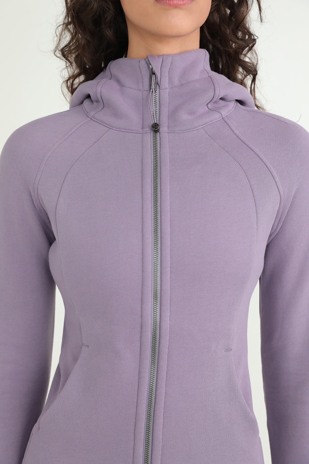 תמונת תקריב דוגמן של Scuba Full-Zip Hoodie
