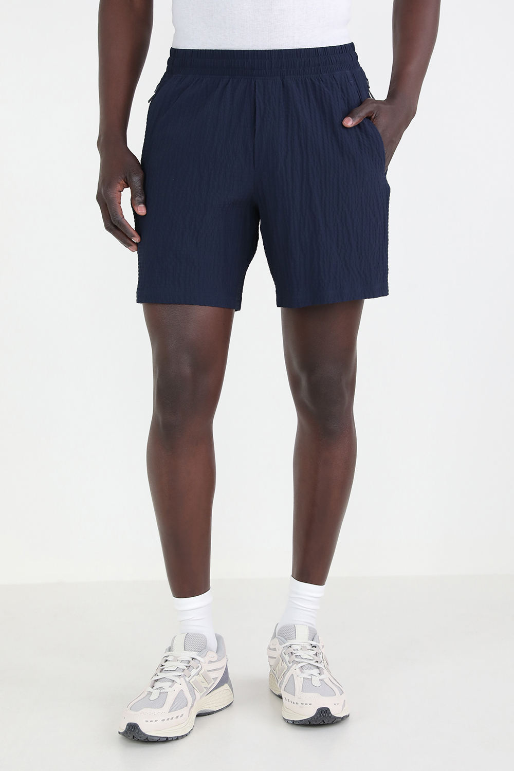 תמונת דוגמן קידמית של Pace Breaker Linerless Short 7 LULULEMON
