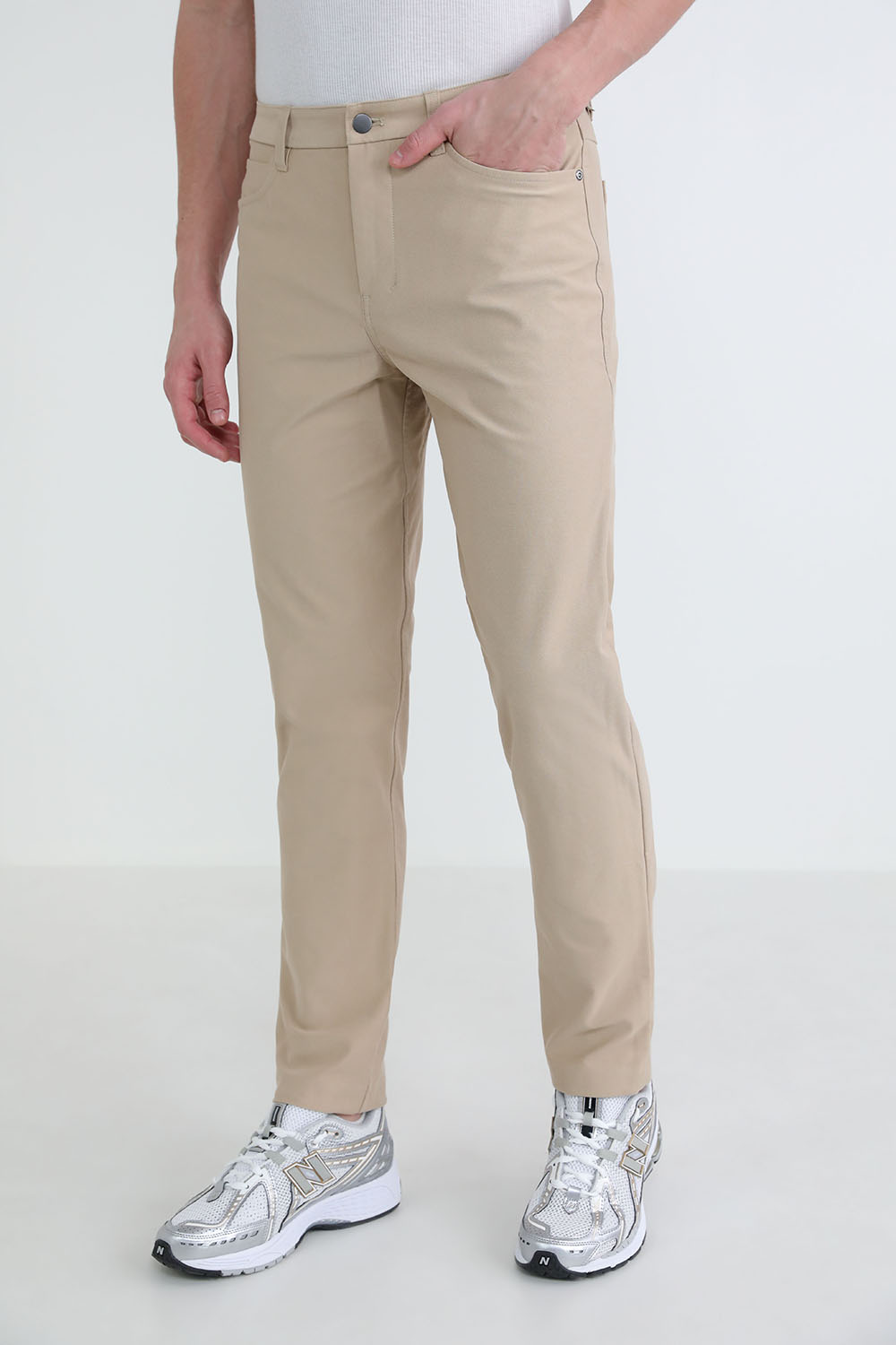 תמונת דוגמן קידמית של ABC Pant Classic 32"L