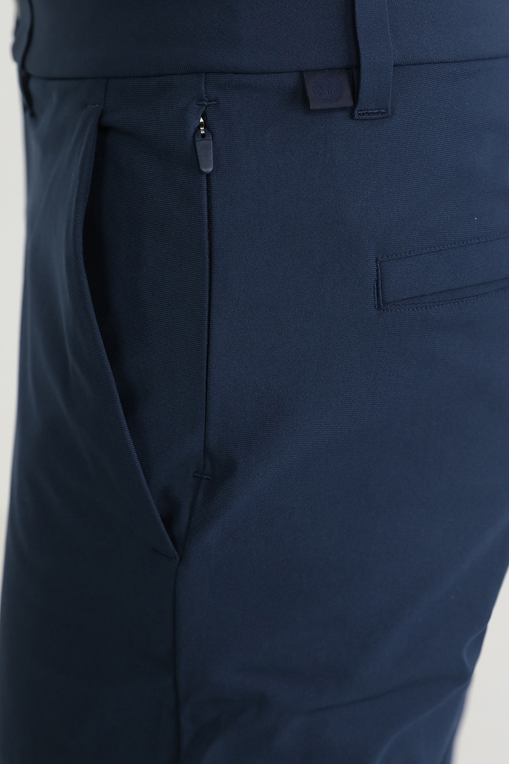 תמונת תקריב דוגמן של ABC Classic Fit Trouser 32" Warpstreme