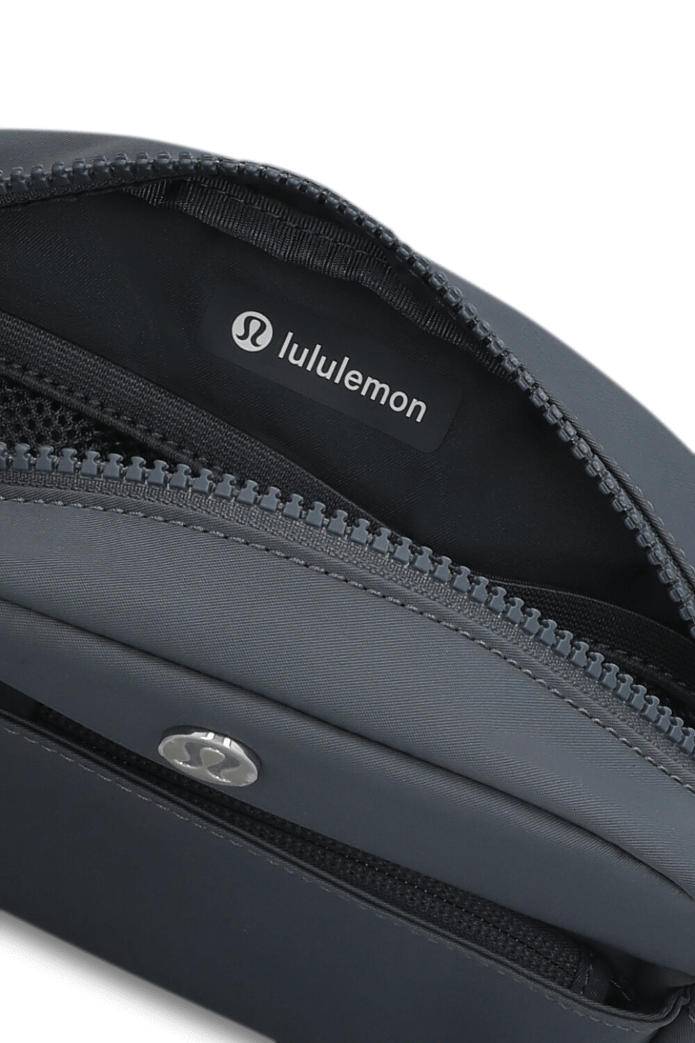 תמונת פנים של City Essentials Pouch Mini LULULEMON