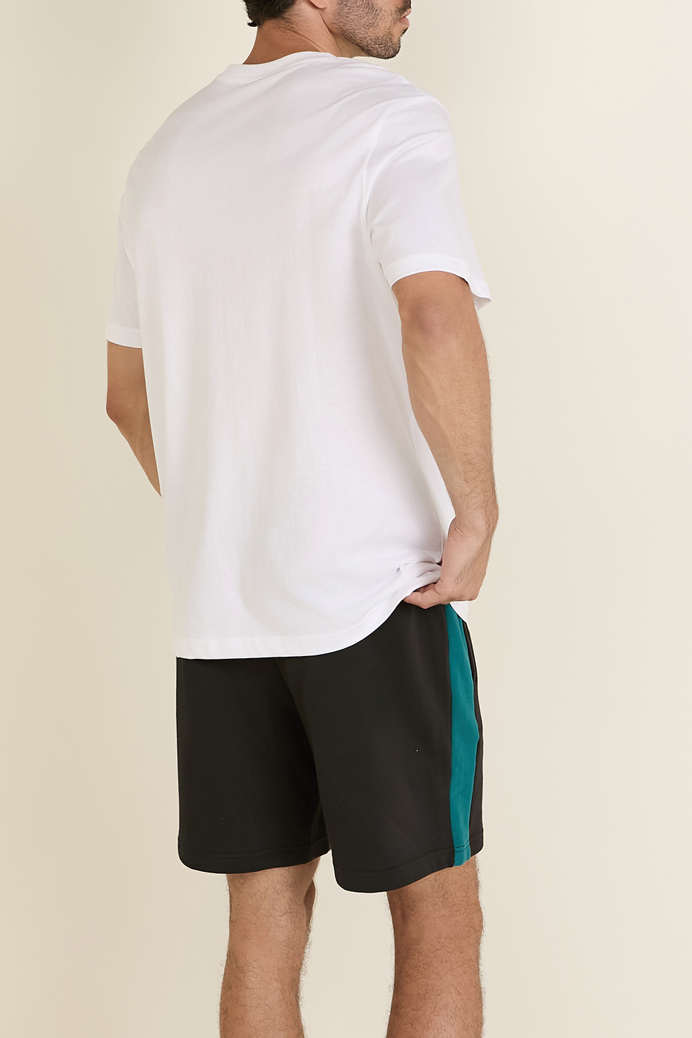 תמונת דוגמן אחורית של חולצת טי PUMA
