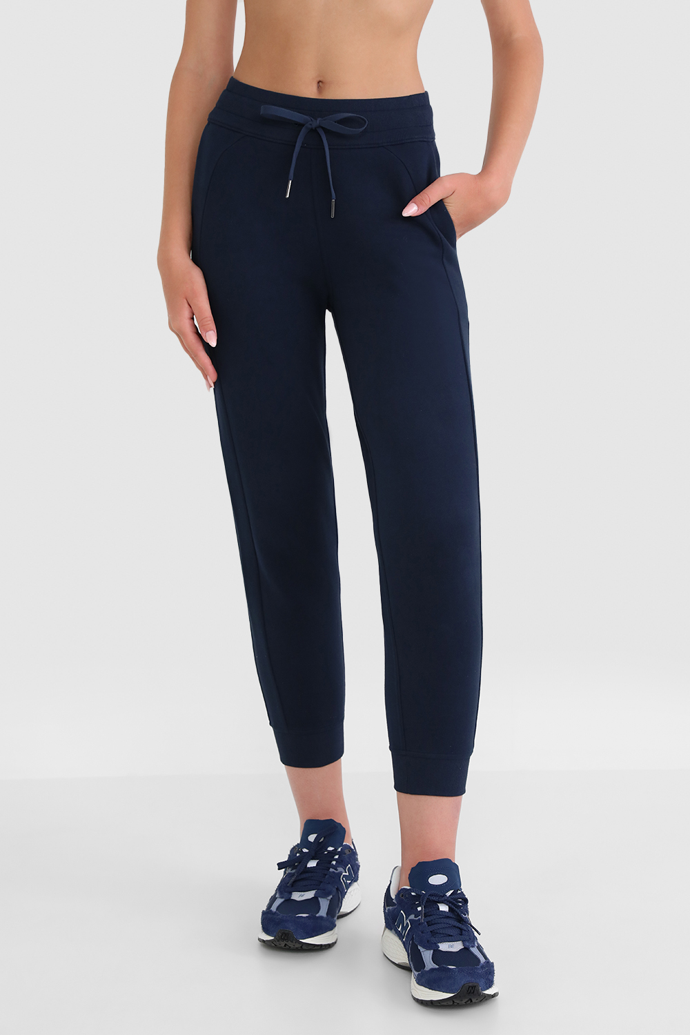 תמונת דוגמן קידמית של Scuba High-Rise Jogger Crop