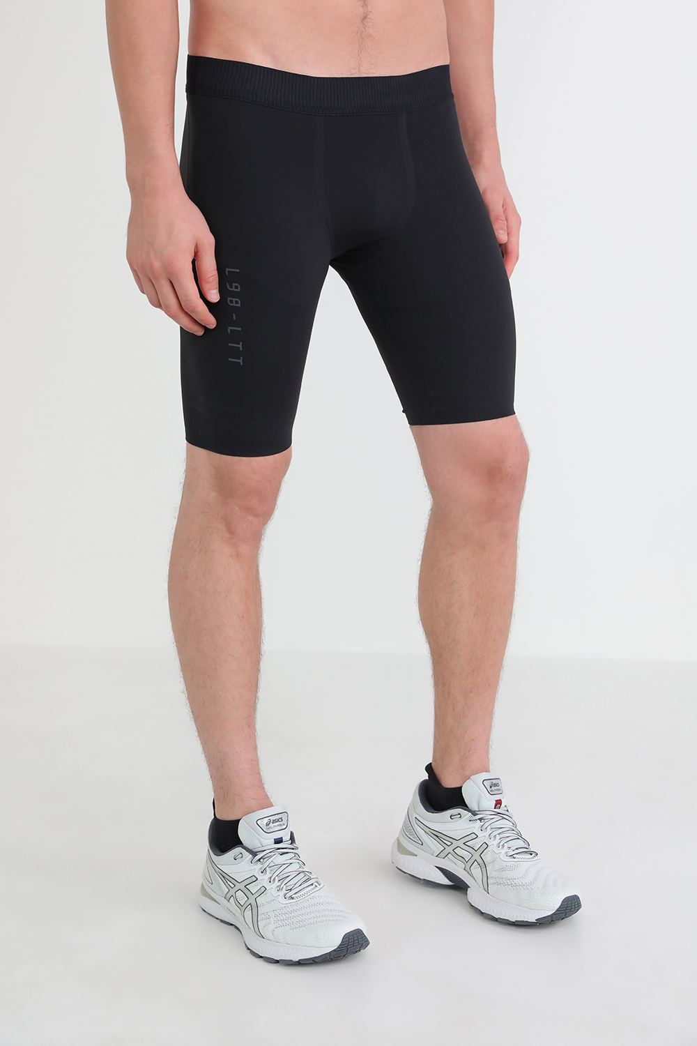 תמונת דוגמן קידמית של License To Train Half Tight 9