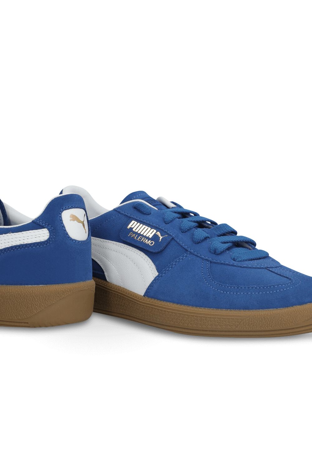 תמונת תקריב של נעלי סניקרס פלרמו PUMA