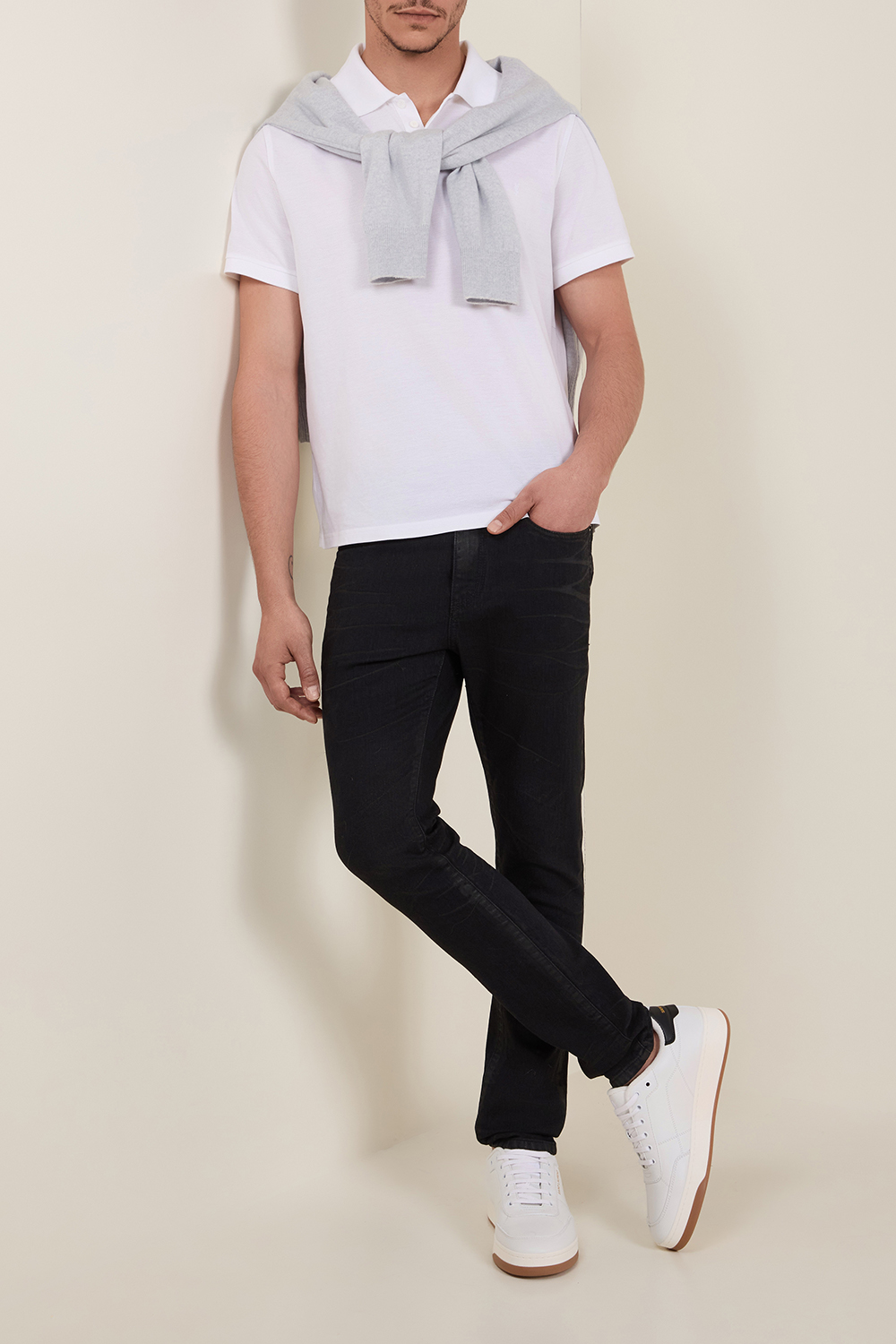 תמונת דוגמן קידמית של נעלי סניקרס SAINT LAURENT